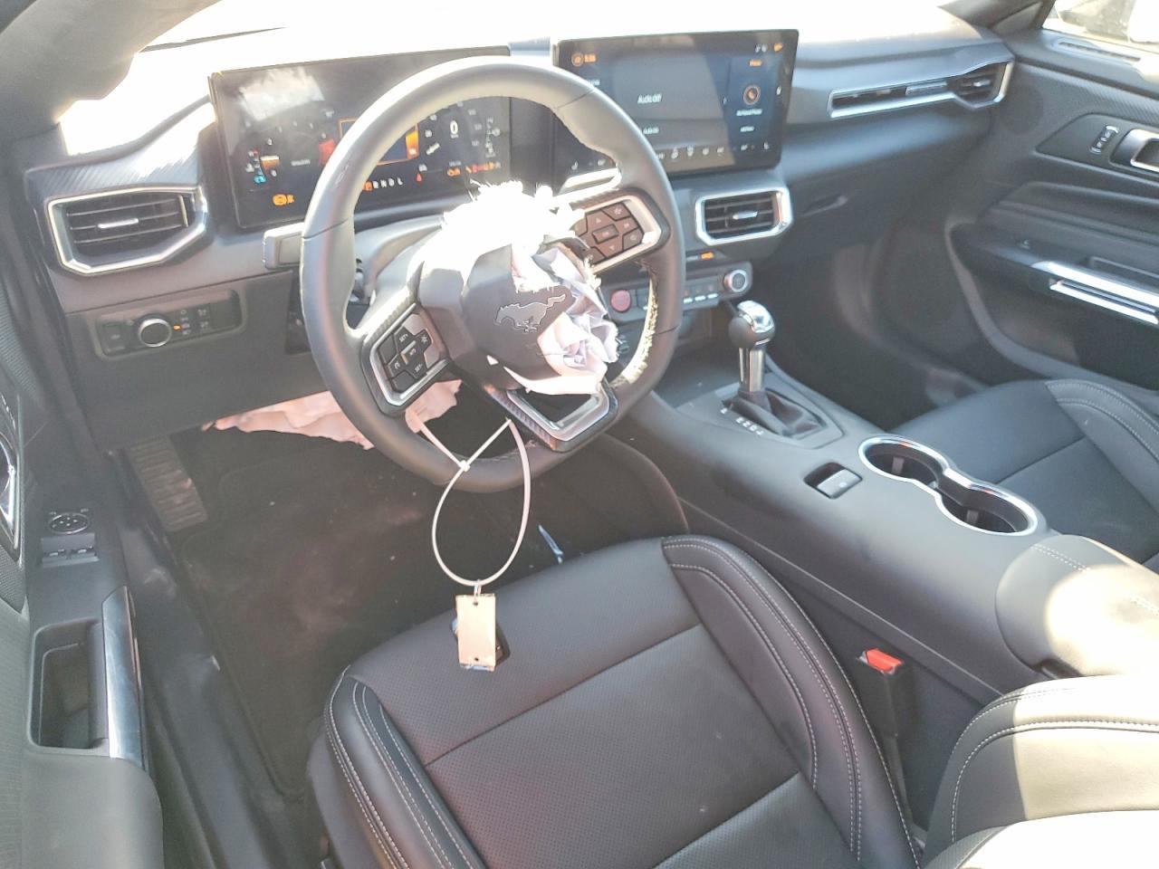 2026 Ford Mustang - zdjęcie 8