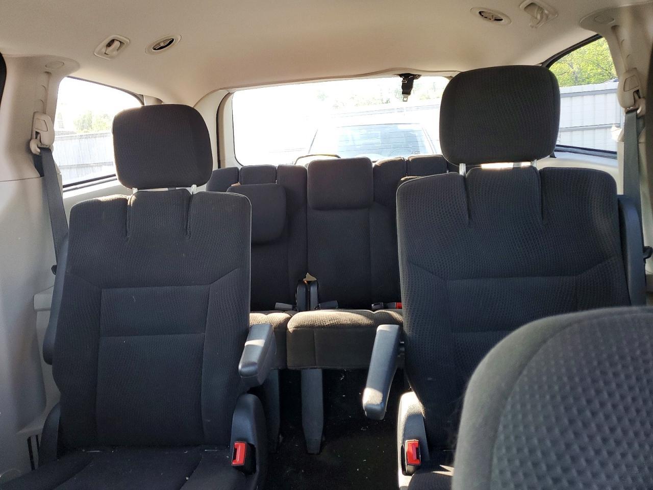 2016 Dodge Grand Caravan Se - zdjęcie 10