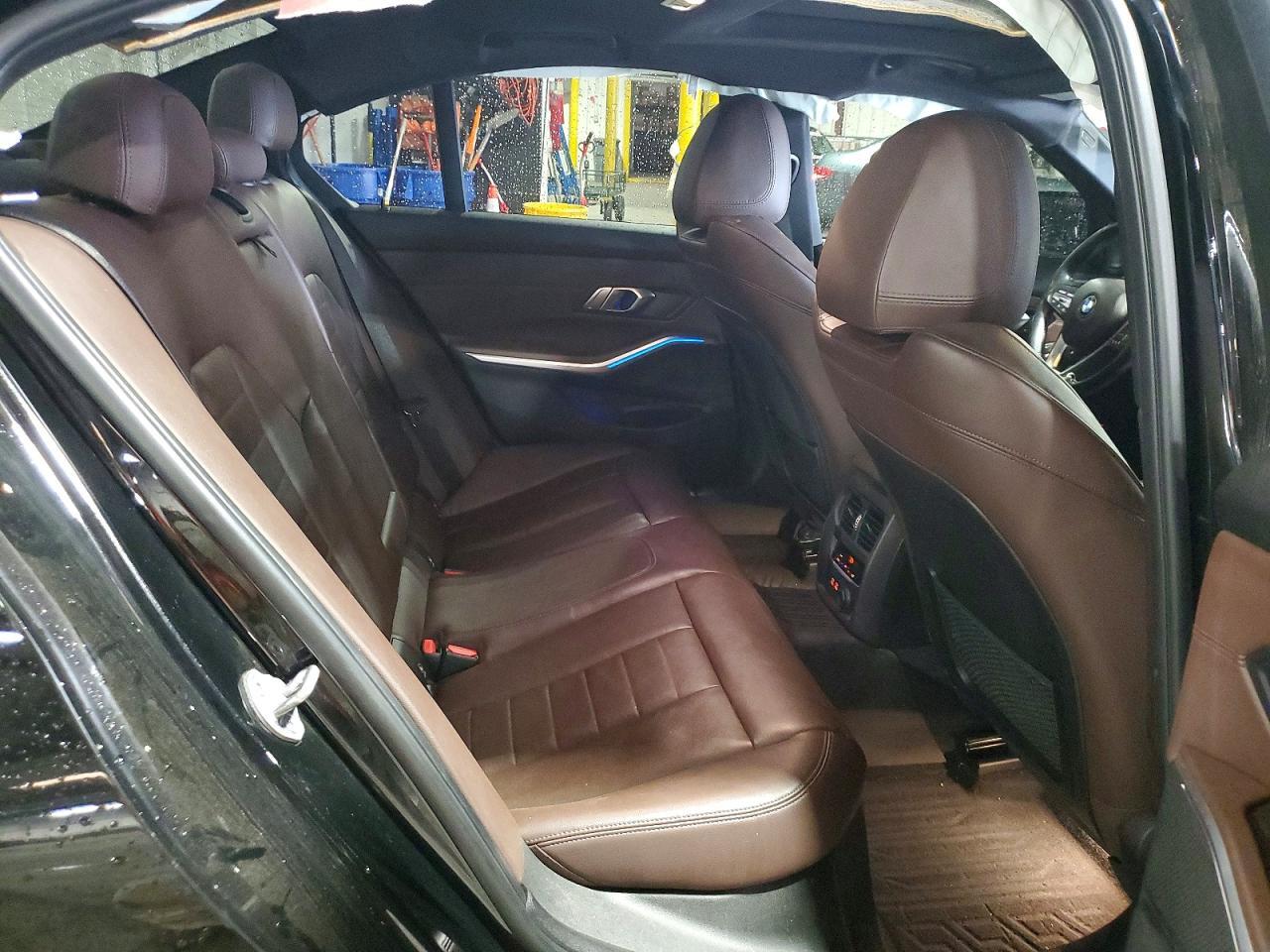 2019 BMW 330Xi - zdjęcie 10