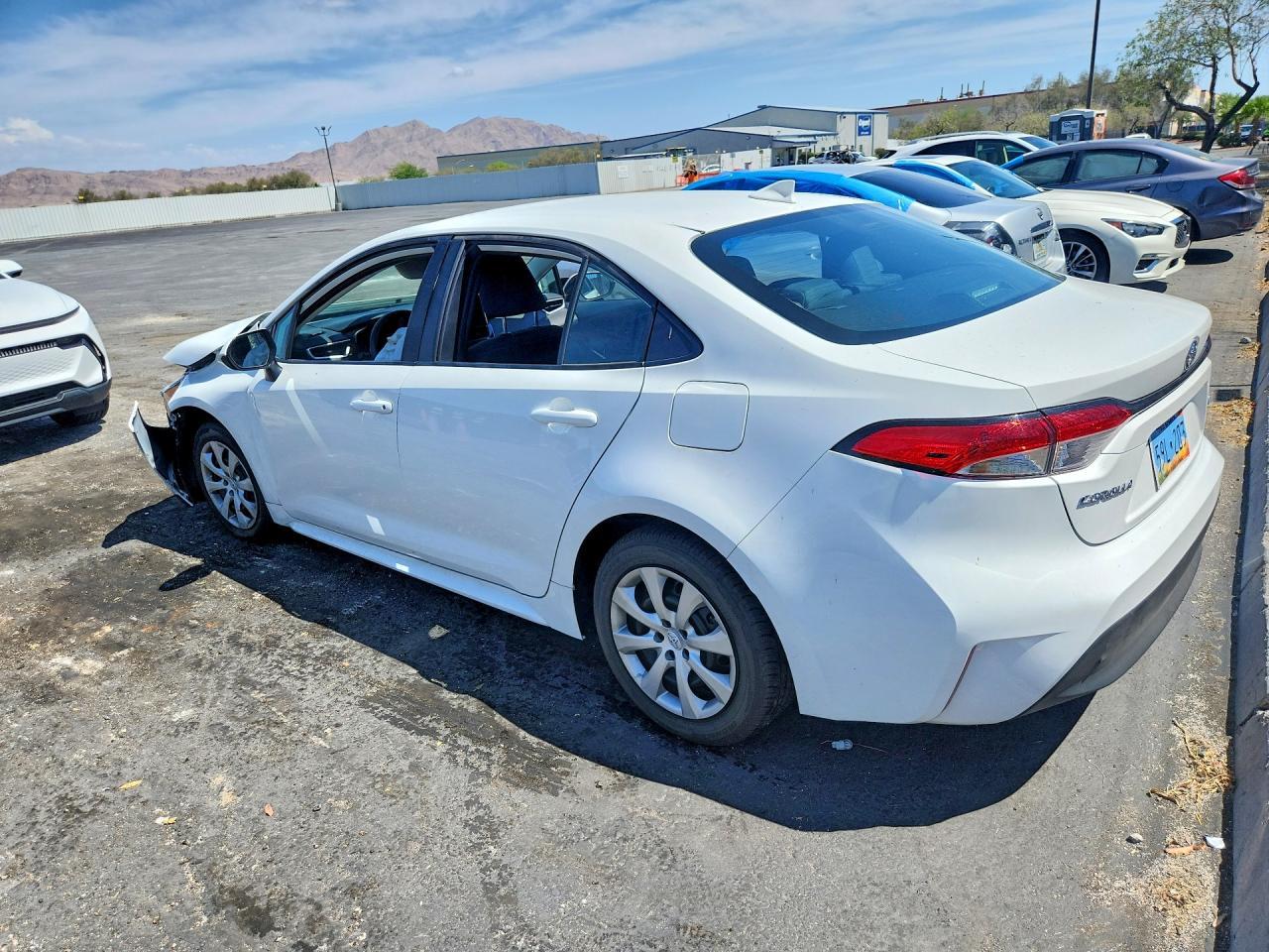 2024 Toyota Corolla Le - zdjęcie 2