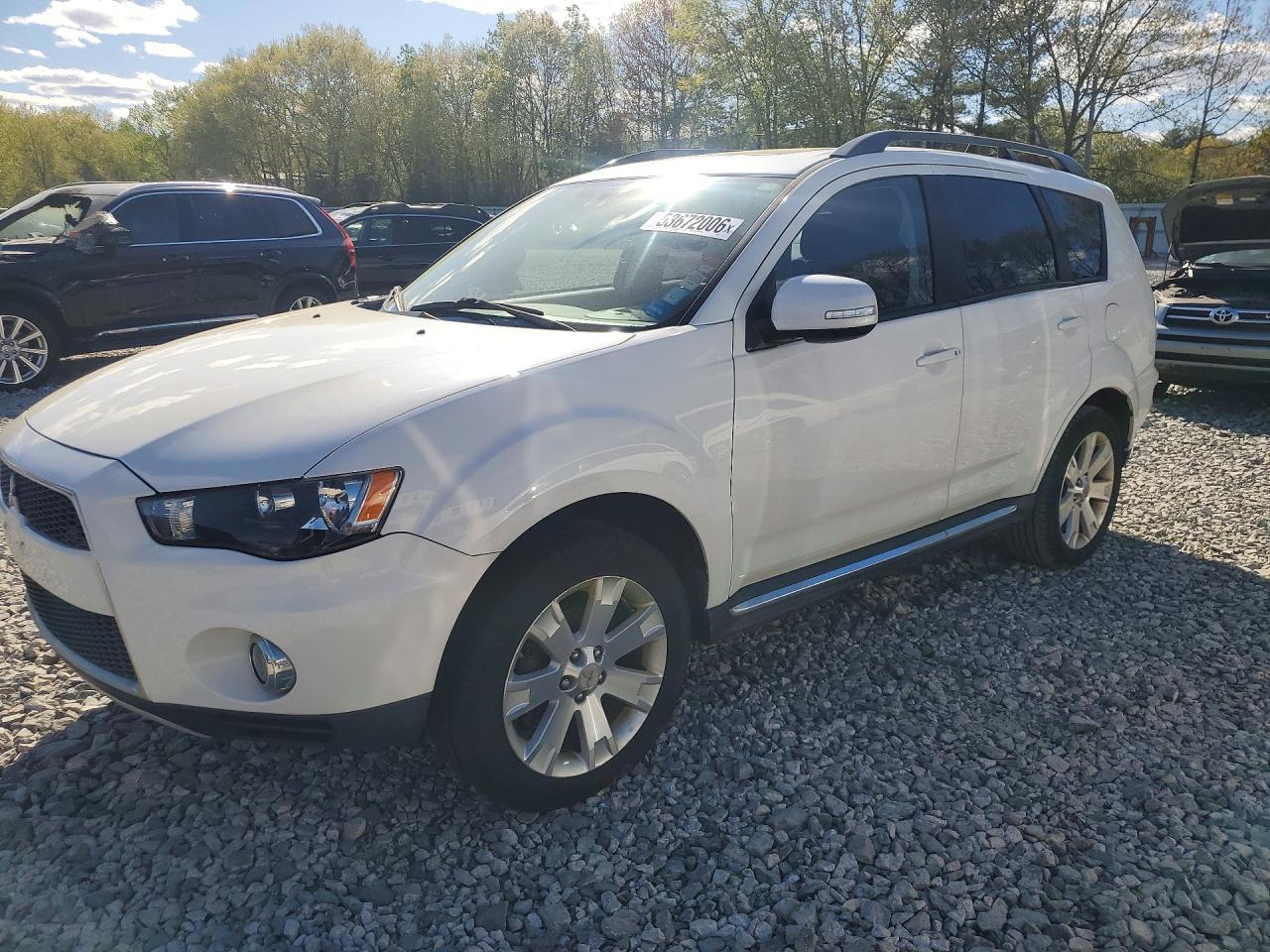 2013 Mits Outlander - zdjęcie główne