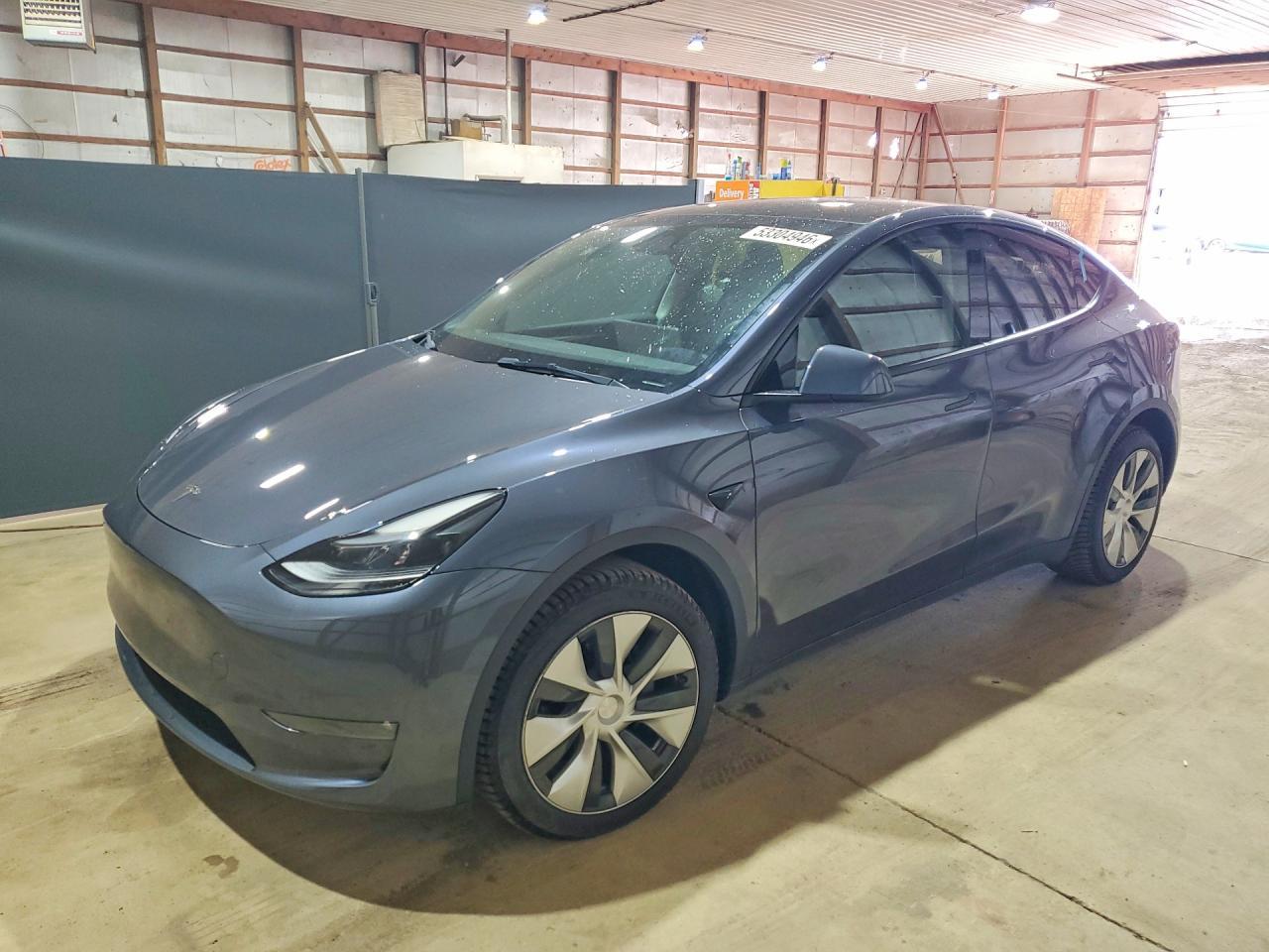 2023 Tesla Model Y - zdjęcie główne