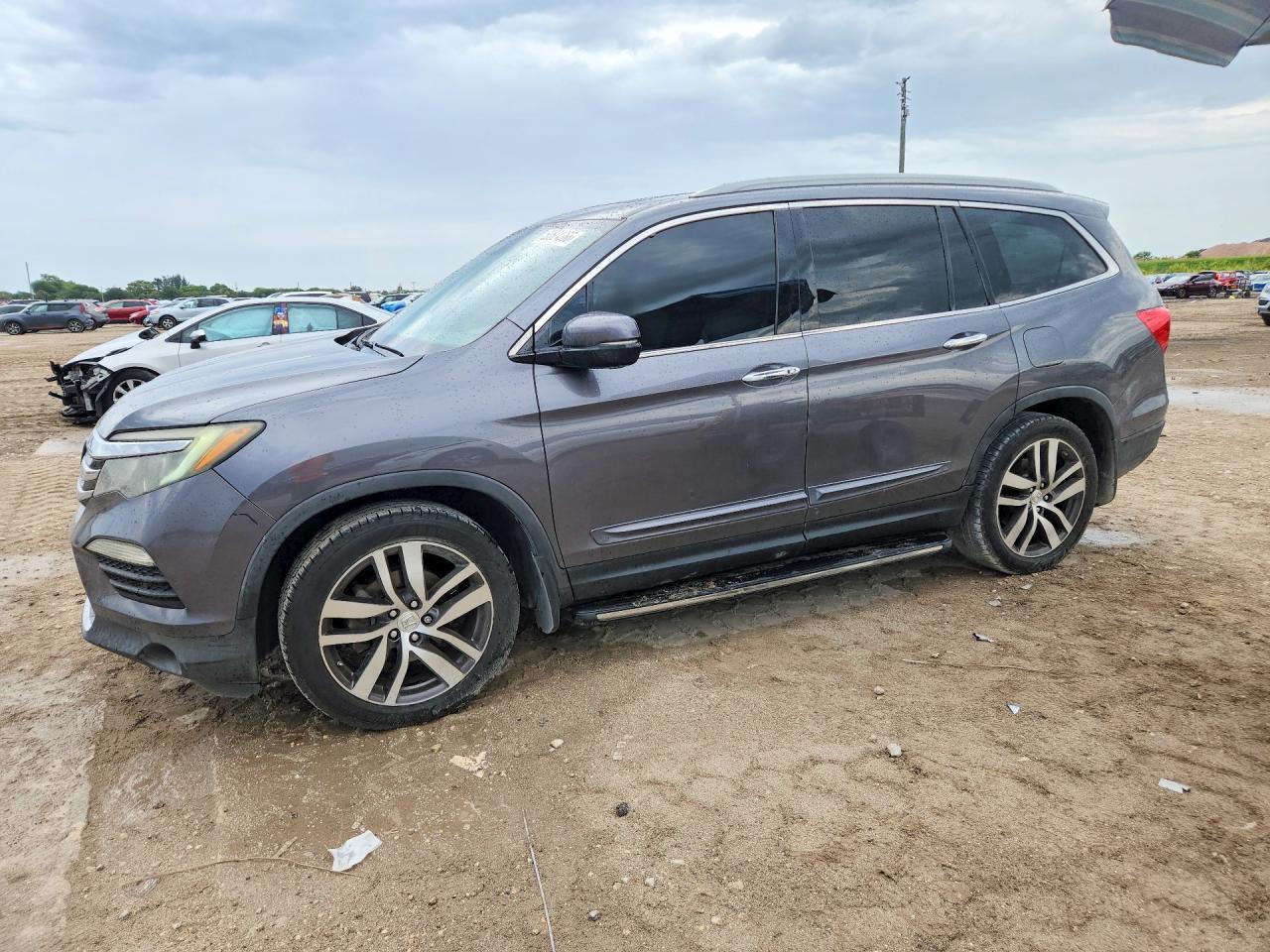 2016 Honda Pilot Touring - zdjęcie główne