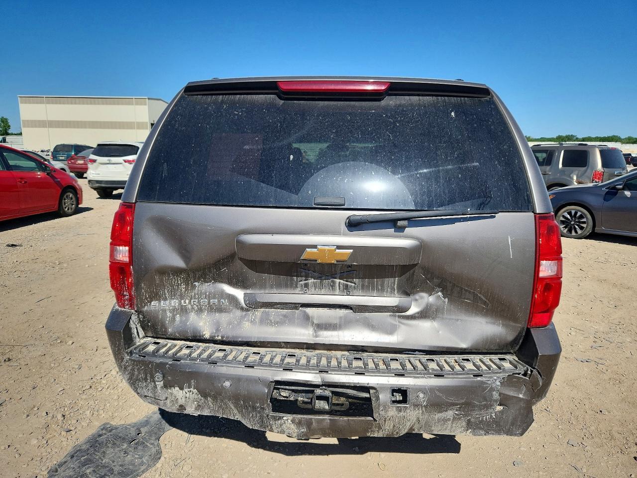 2013 Chevrolet Suburban C1500 Lt - zdjęcie 6