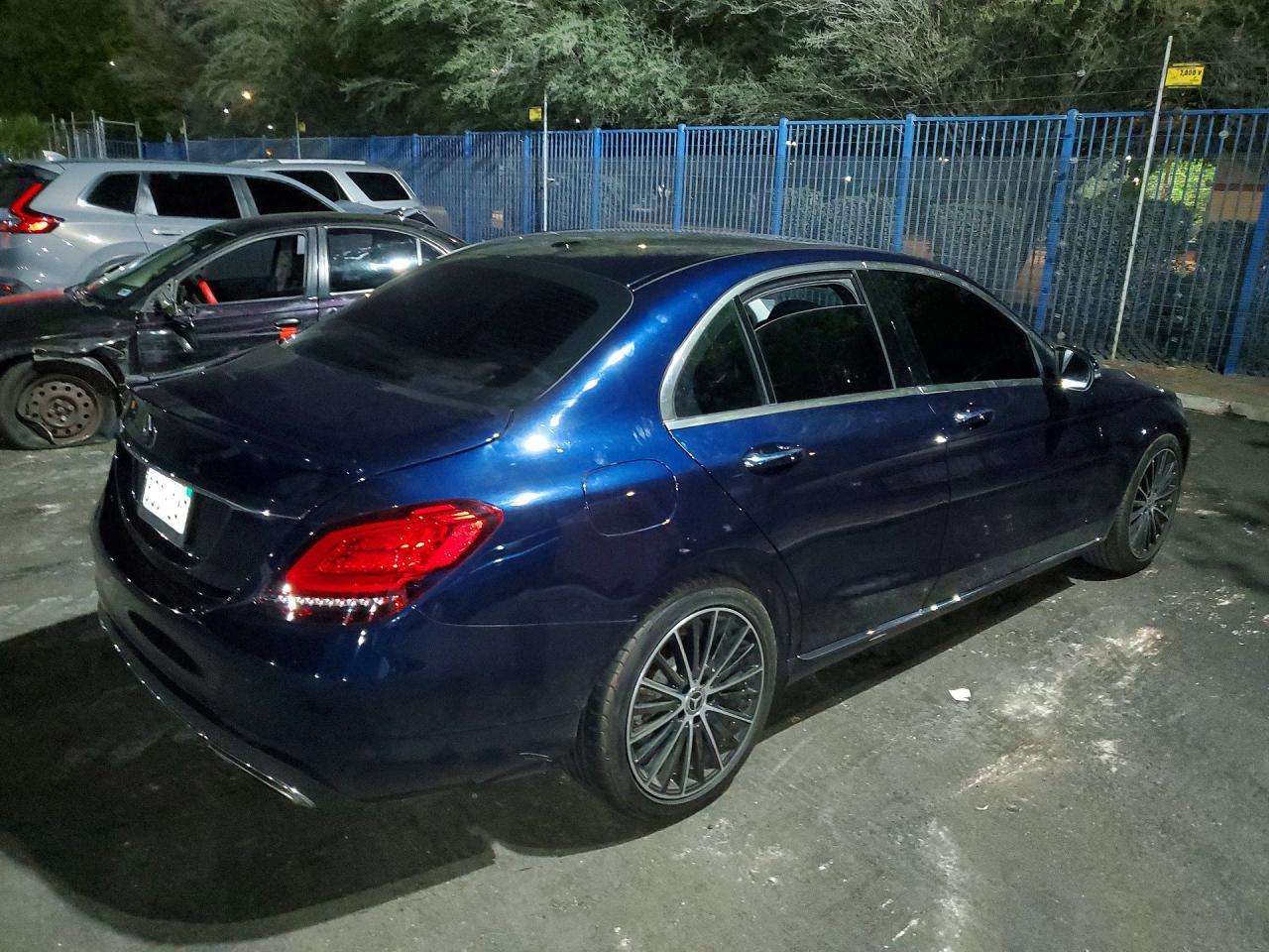 2019 Mercedes-Benz C 300 - zdjęcie 3