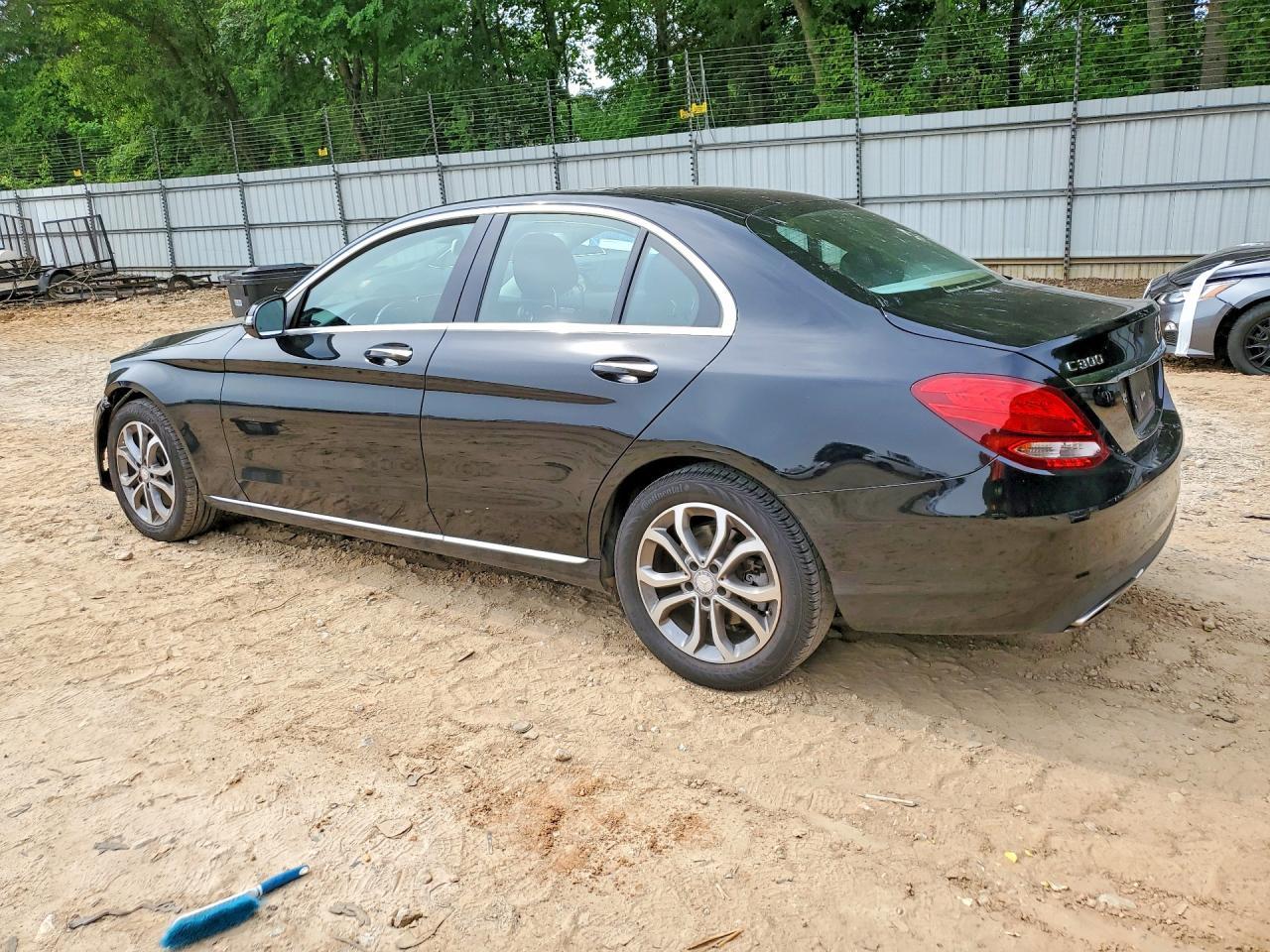 2017 Mercedes-Benz C 300 4Matic - zdjęcie 2