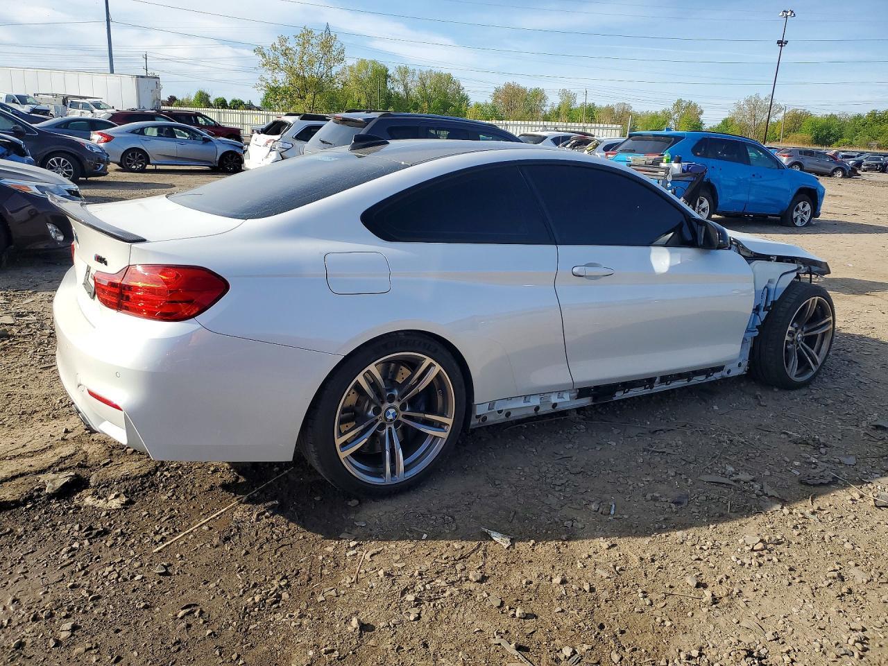 2015 BMW M4 - zdjęcie 3