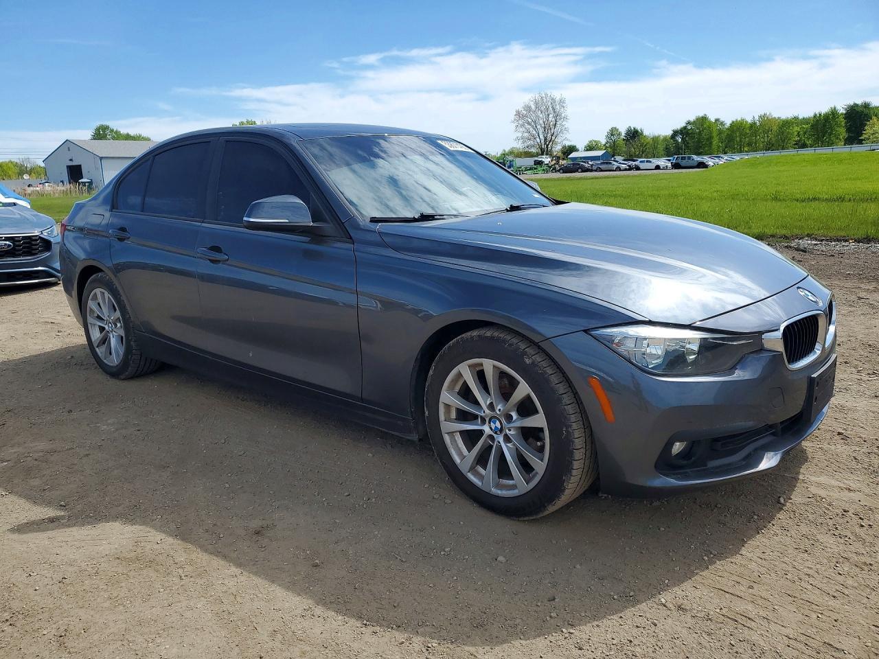 2017 BMW 320 Xi - zdjęcie 4