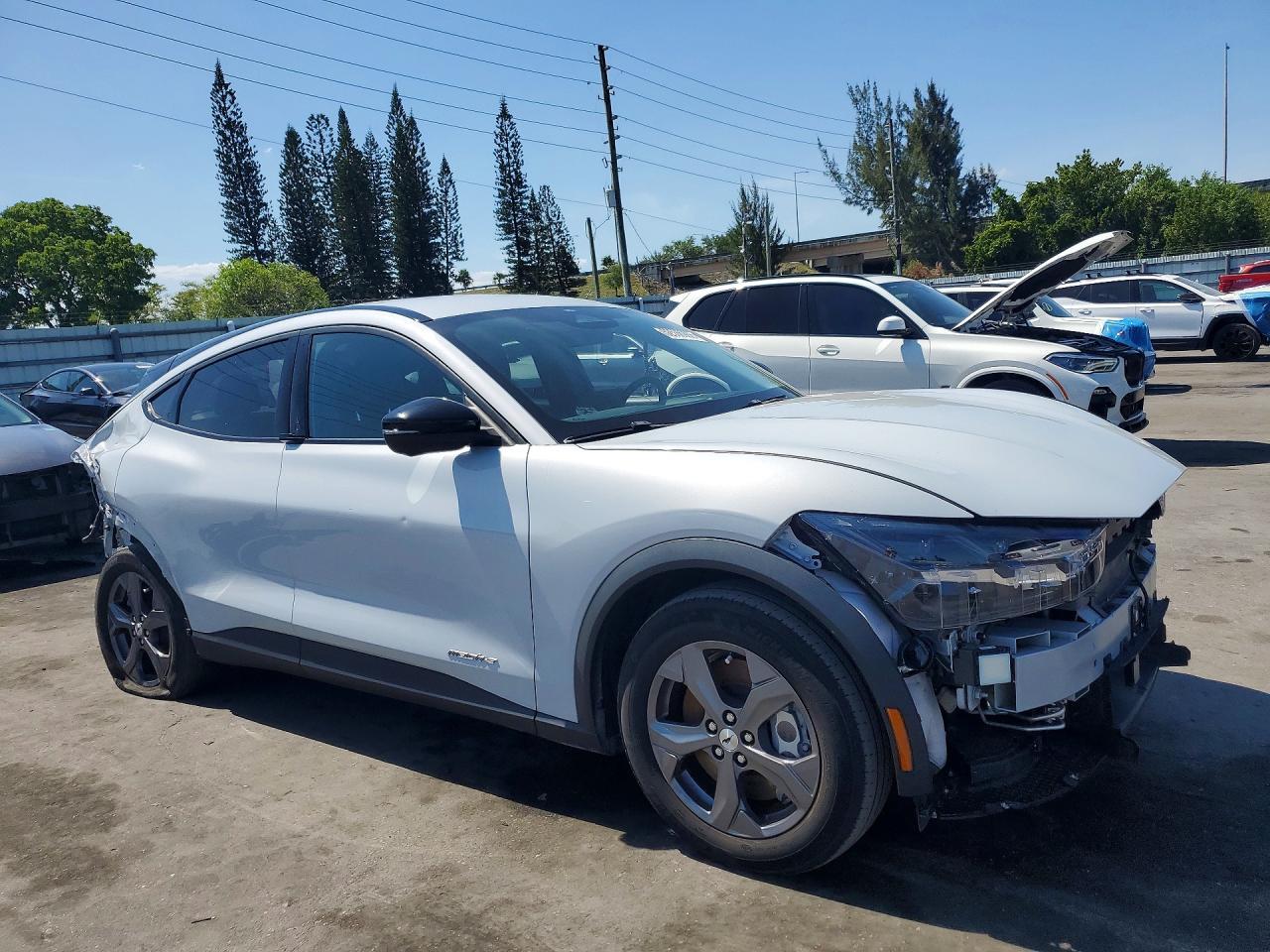 2023 Ford Mustang Mach-E Select - zdjęcie 4