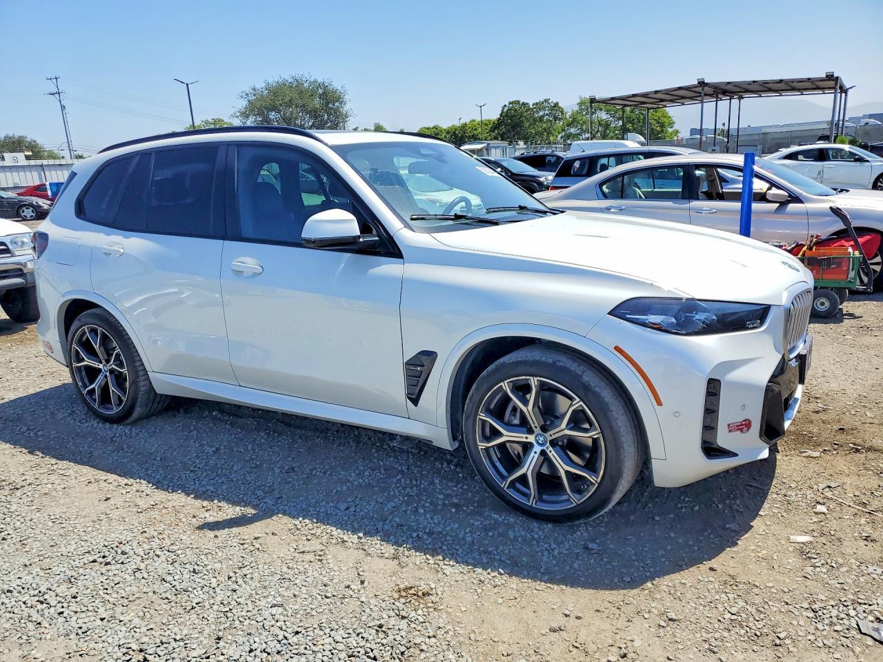 2024 BMW X5 xDrive50E - zdjęcie 4