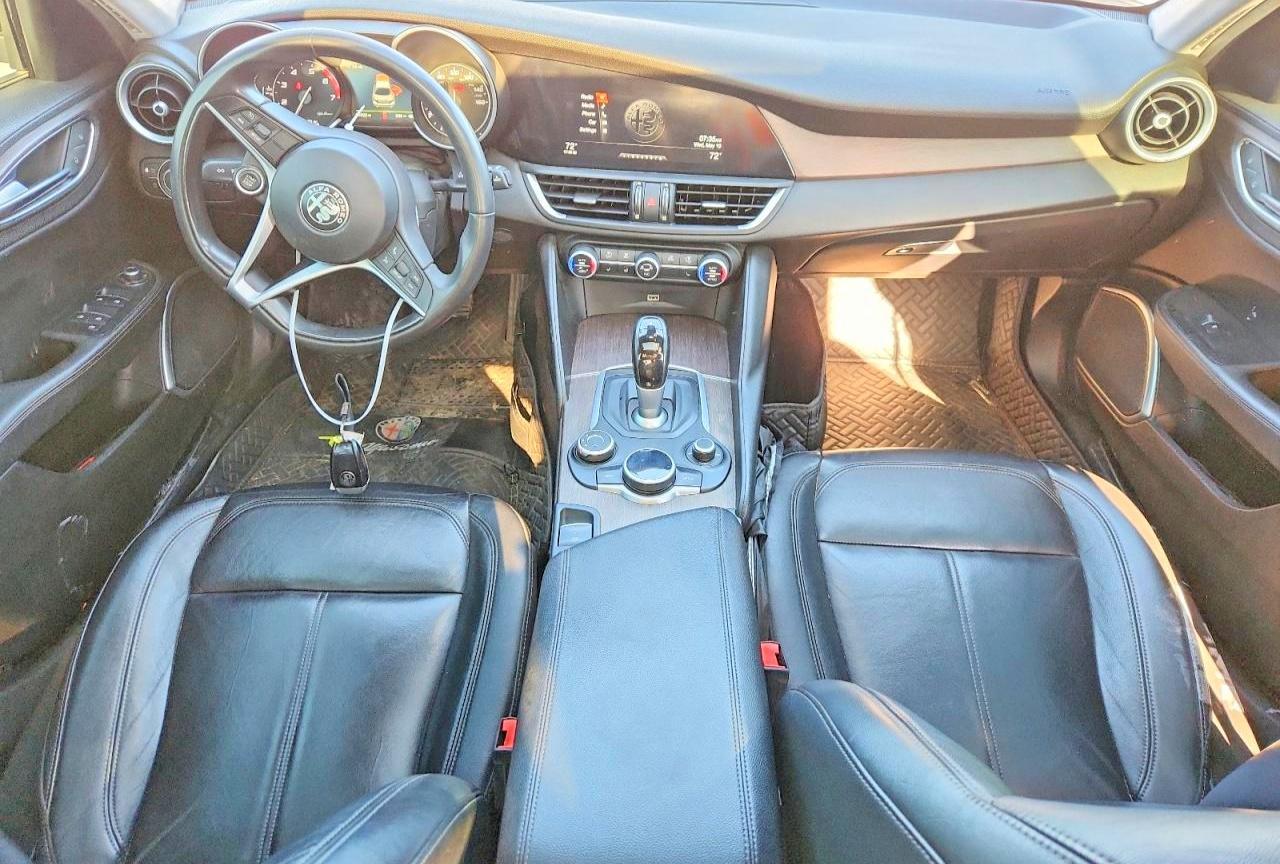 2019 Alfa Romeo Giulia Ti - zdjęcie 8