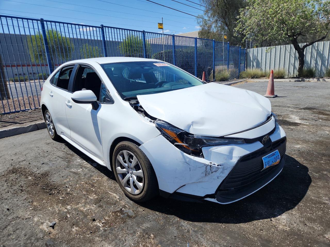 2024 Toyota Corolla Le - zdjęcie 4