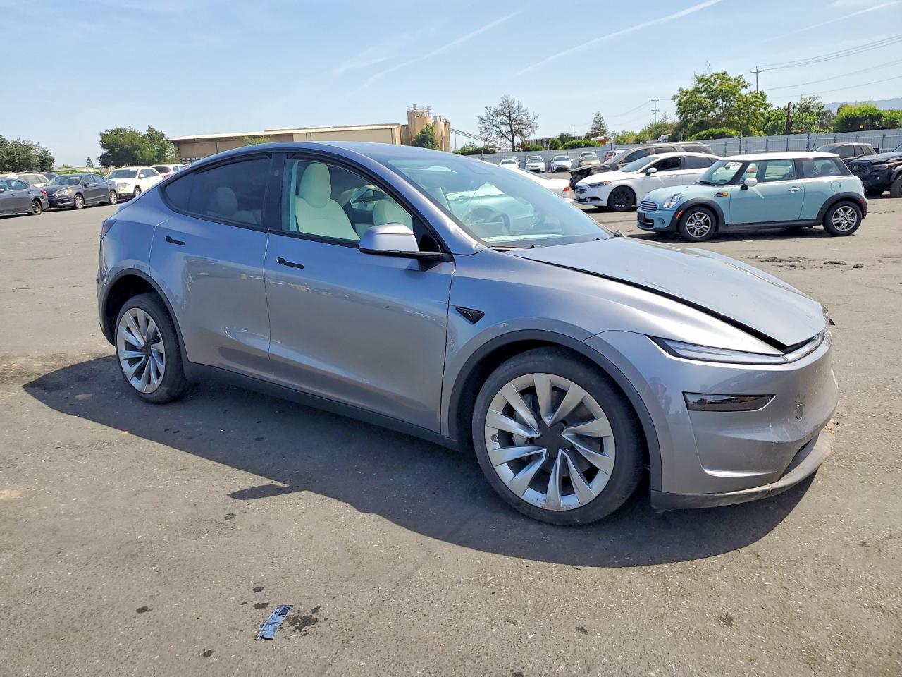 2026 Tesla Model Y - zdjęcie 4