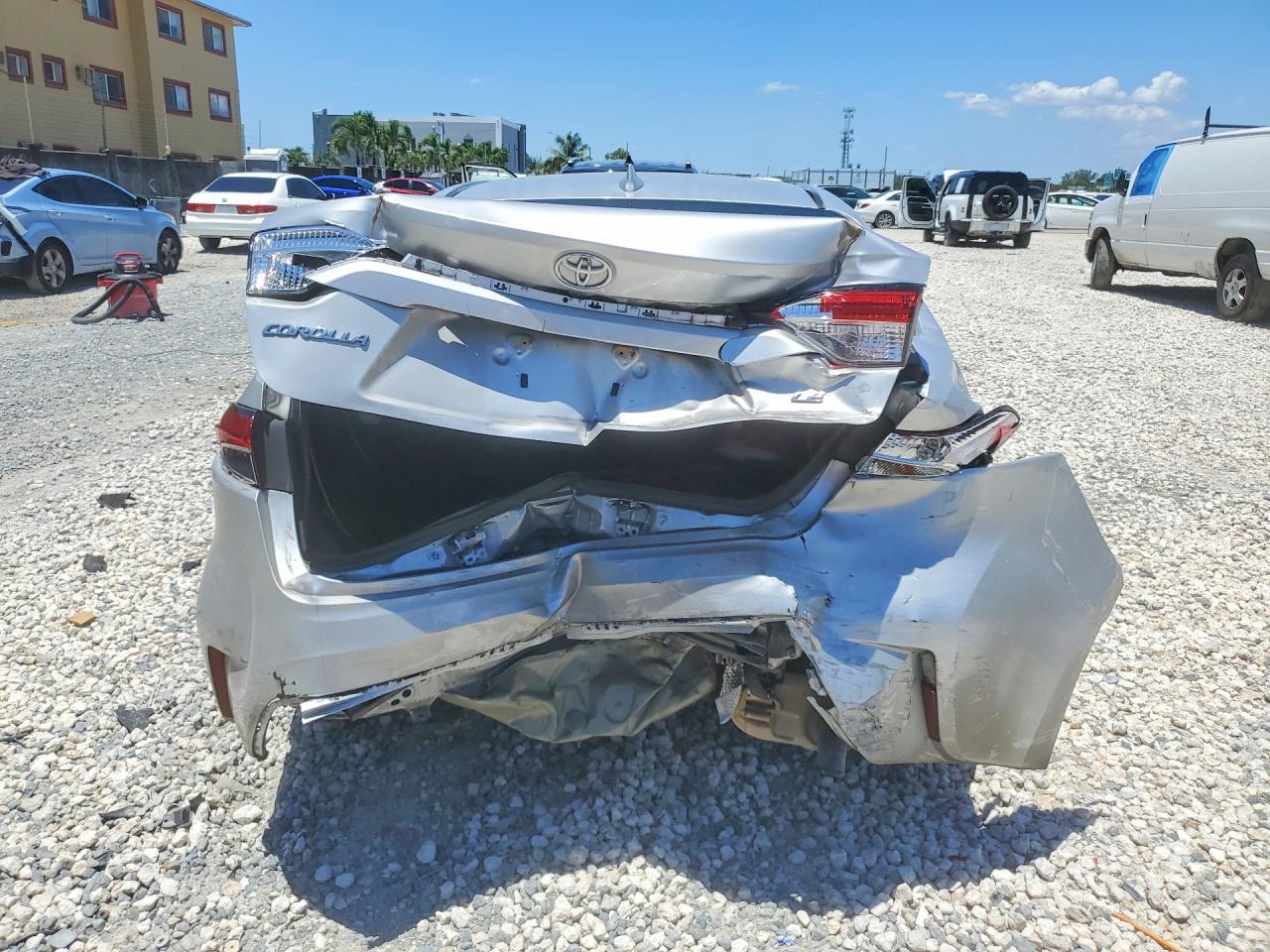 2021 Toyota Corolla Le - zdjęcie 6