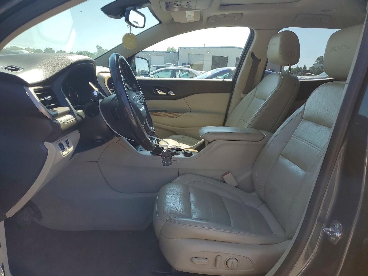 2019 GMC Acadia Denali - zdjęcie 7