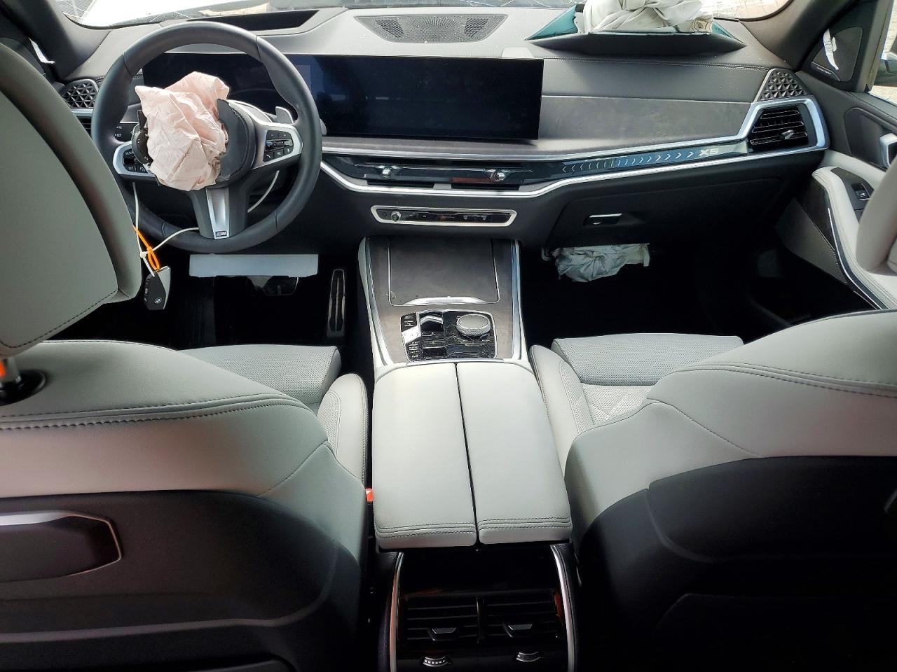 2025 BMW X5 xDrive40I - zdjęcie 8