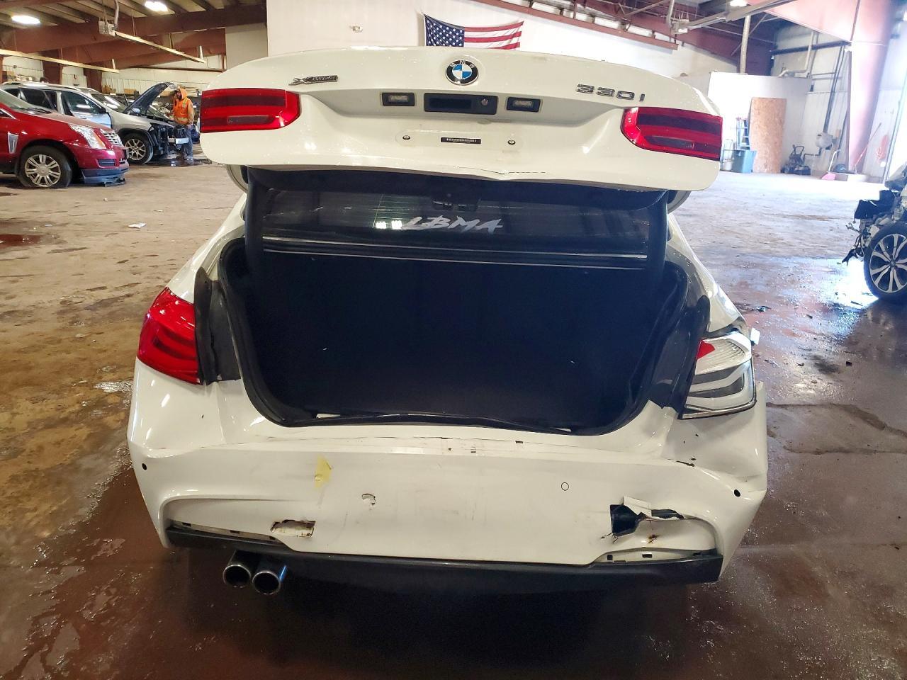 2018 BMW Seria 3 330i - zdjęcie 6