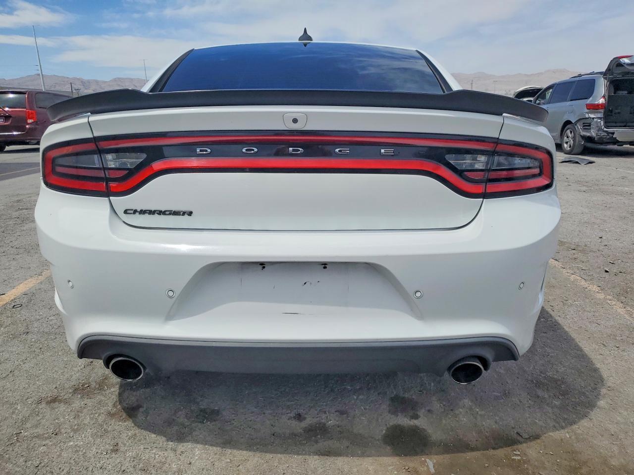 2017 Dodge Charger R - zdjęcie 6