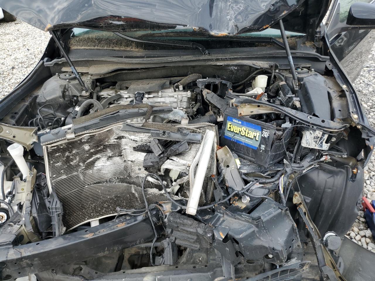 2017 Toyota Camry Le - zdjęcie 11