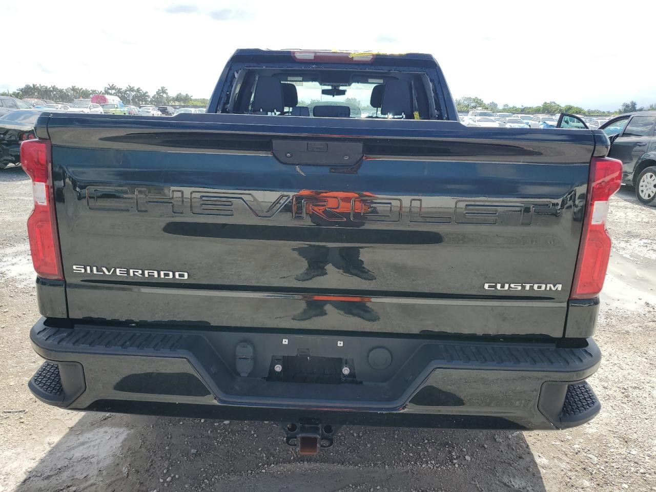 2022 Chevrolet Silverado Ltd C1500 Custom - zdjęcie 6