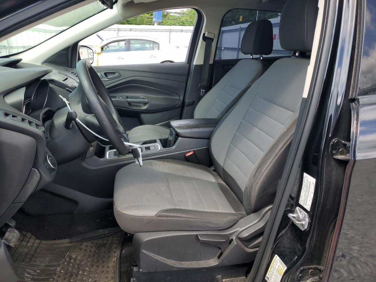 2017 Ford Escape S - zdjęcie 7