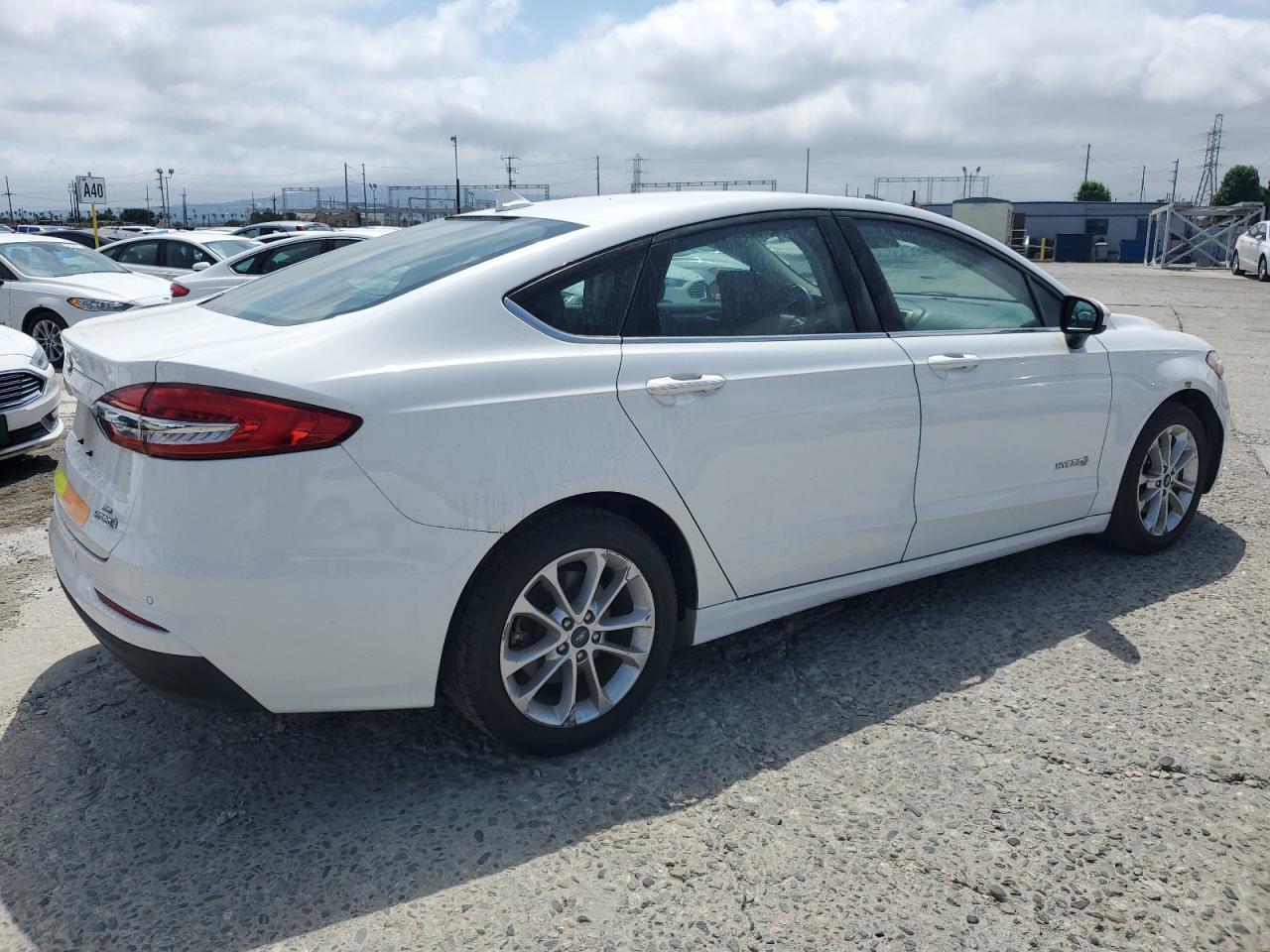 2019 Ford Fusion Se - zdjęcie 3