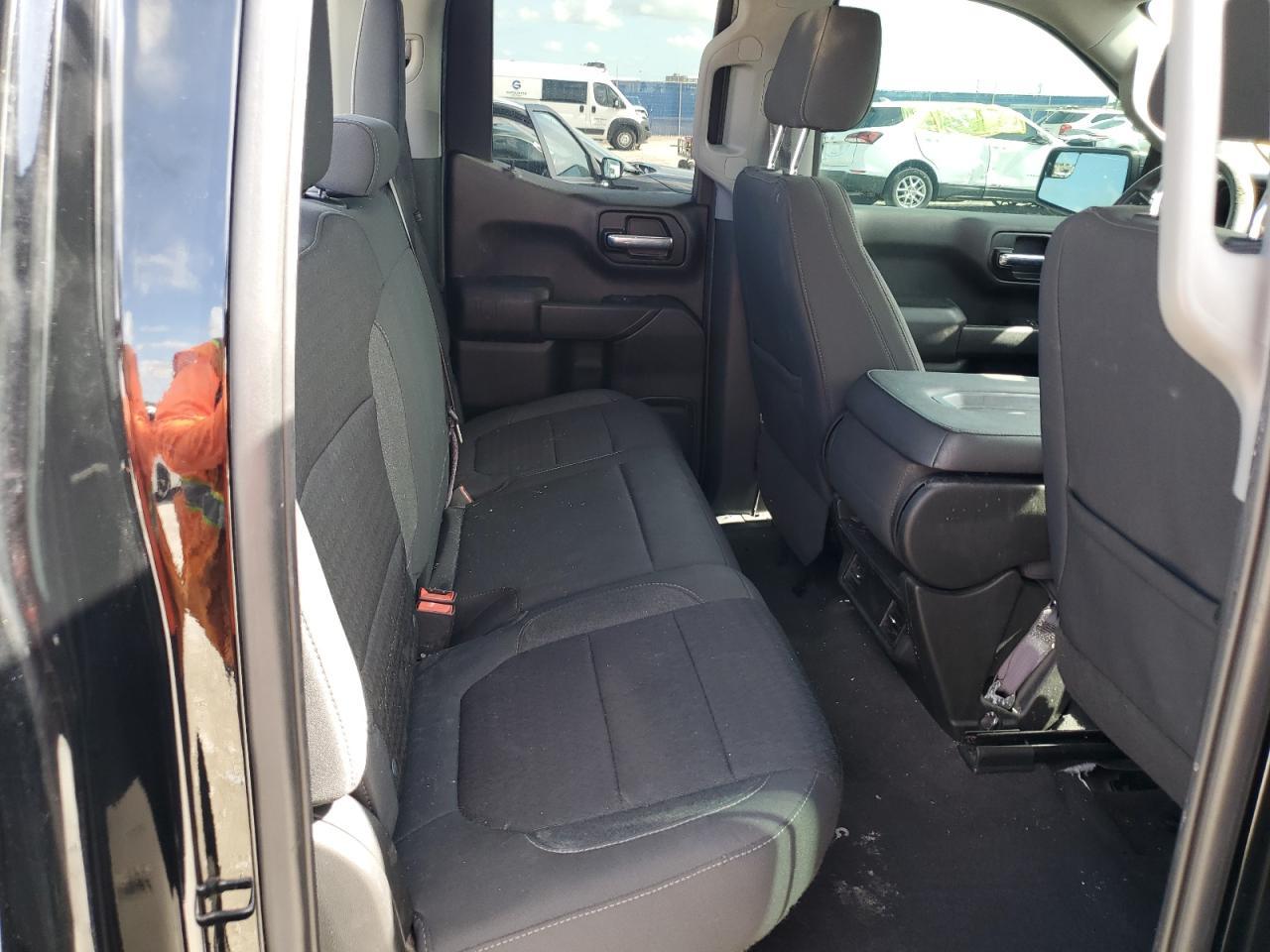 2022 Chevrolet Silverado Ltd C1500 Custom - zdjęcie 10