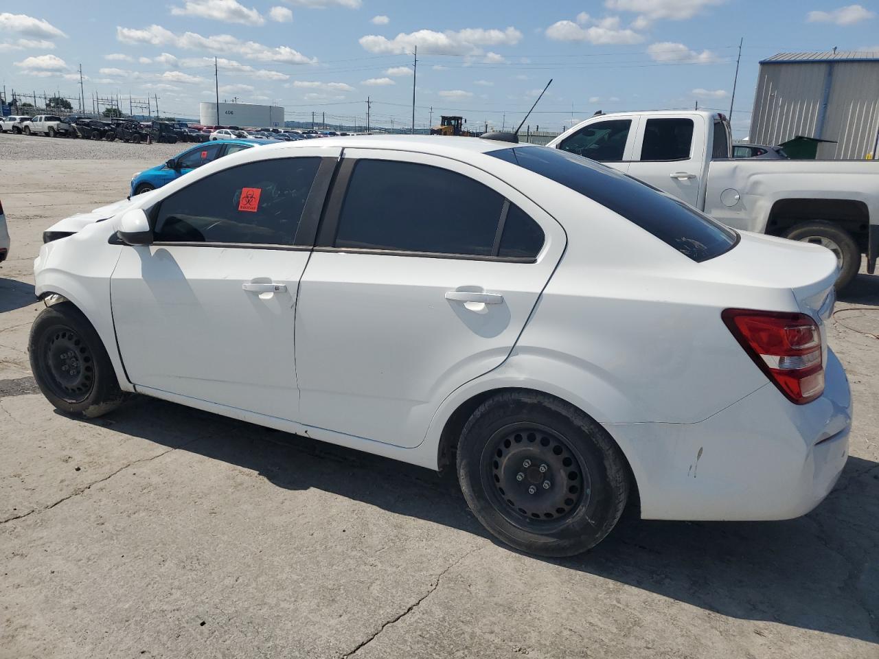 2017 Chevrolet Sonic Ls - zdjęcie 3