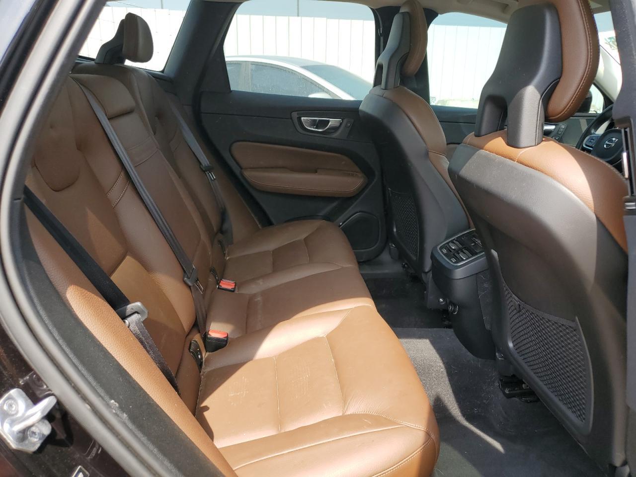 2018 Volvo Xc60 T5 Inscription - zdjęcie 11