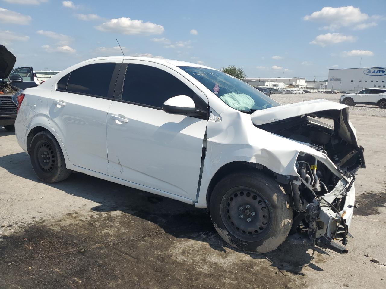 2017 Chevrolet Sonic Ls - zdjęcie 7
