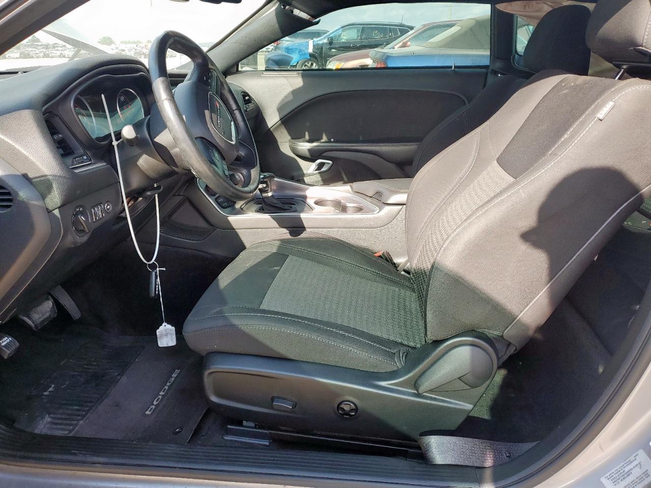 2016 Dodge Challenger Sxt - zdjęcie 7