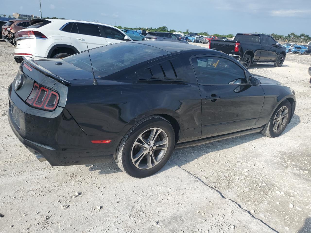 2014 Ford Mustang - zdjęcie 3