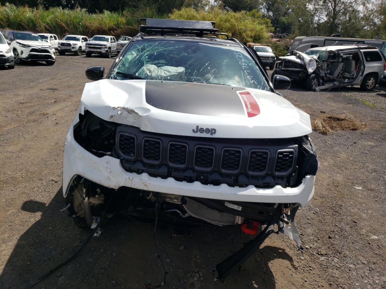 2025 Jeep Compass Trailhawk - zdjęcie 9