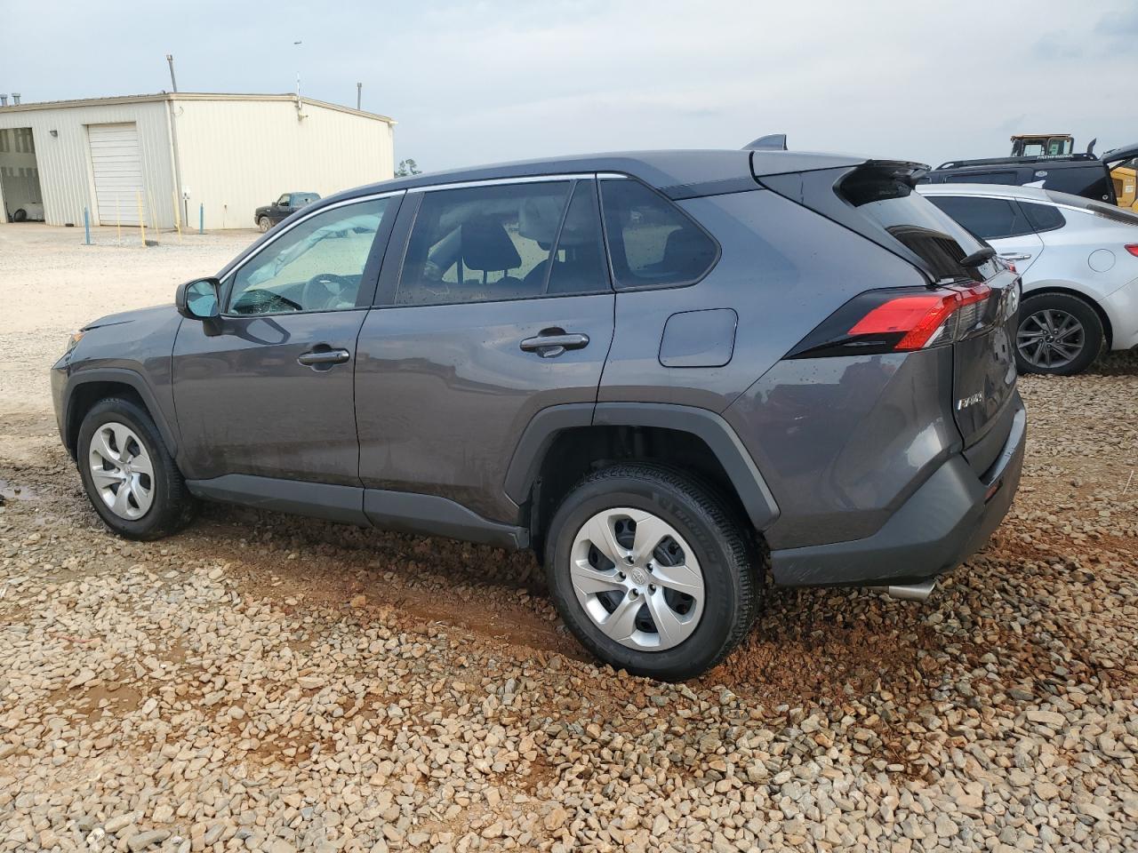 2022 Toyota Rav4 Le - zdjęcie 2