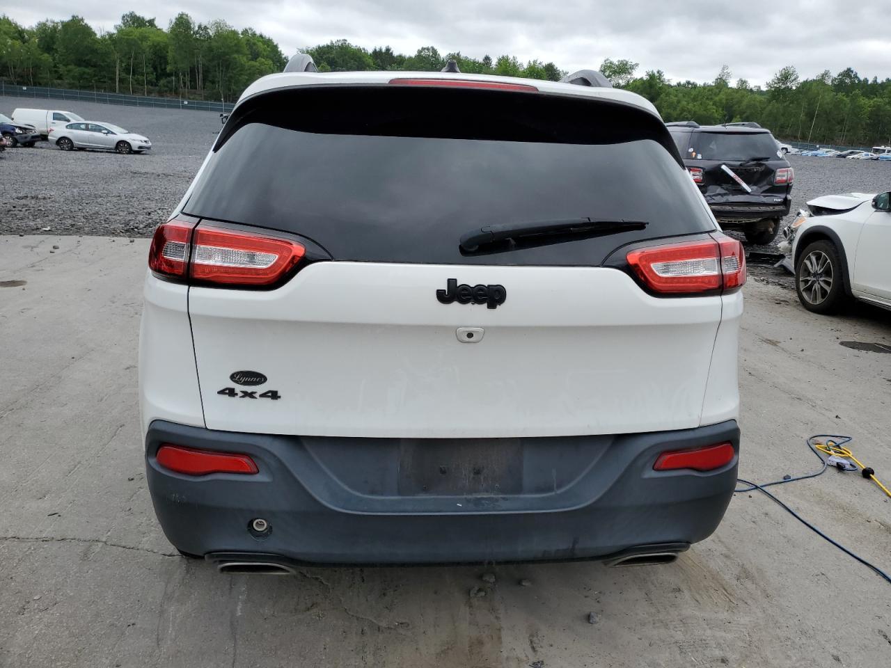 2015 Jeep Cherokee Latitude - zdjęcie 6