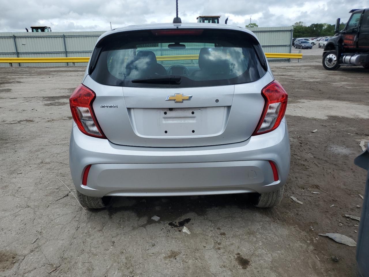 2021 Chevrolet Spark Ls - zdjęcie 6