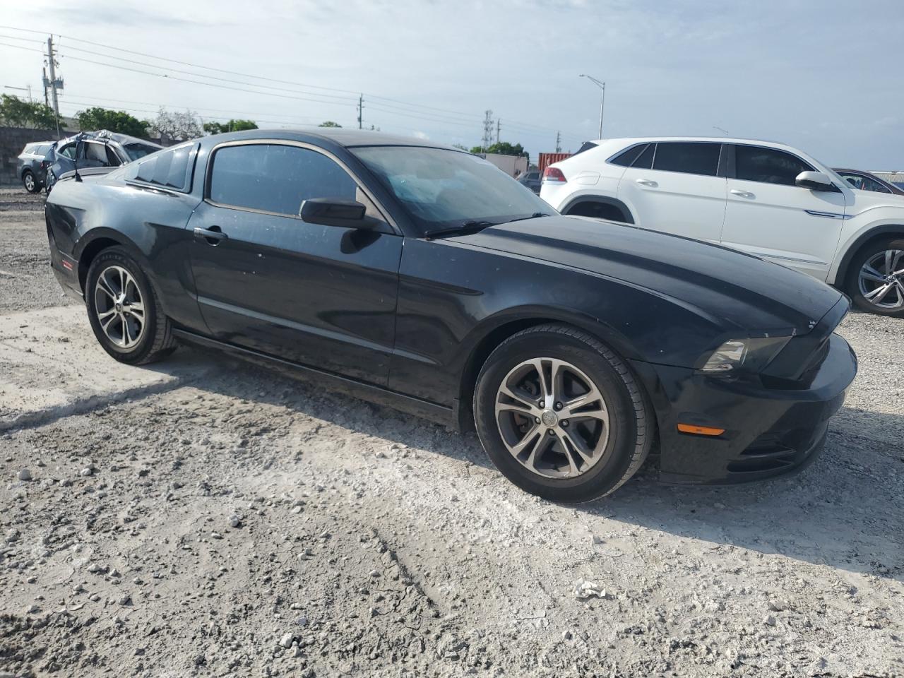2014 Ford Mustang - zdjęcie 4