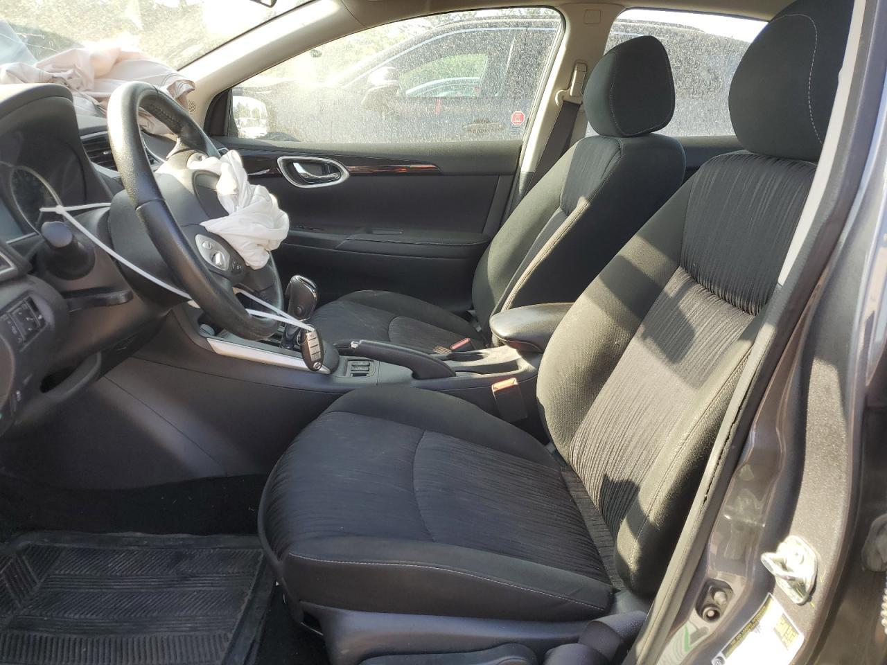 2019 Nissan Sentra S - zdjęcie 7