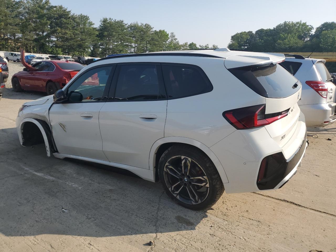 2025 BMW X1 xDrive28I - zdjęcie 2