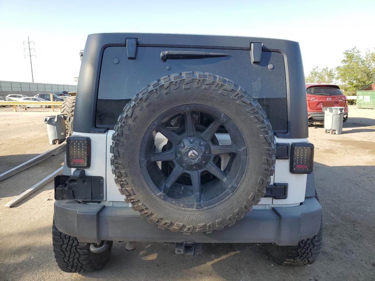 2016 Jeep Wrangler Unlimited Sport - zdjęcie 6