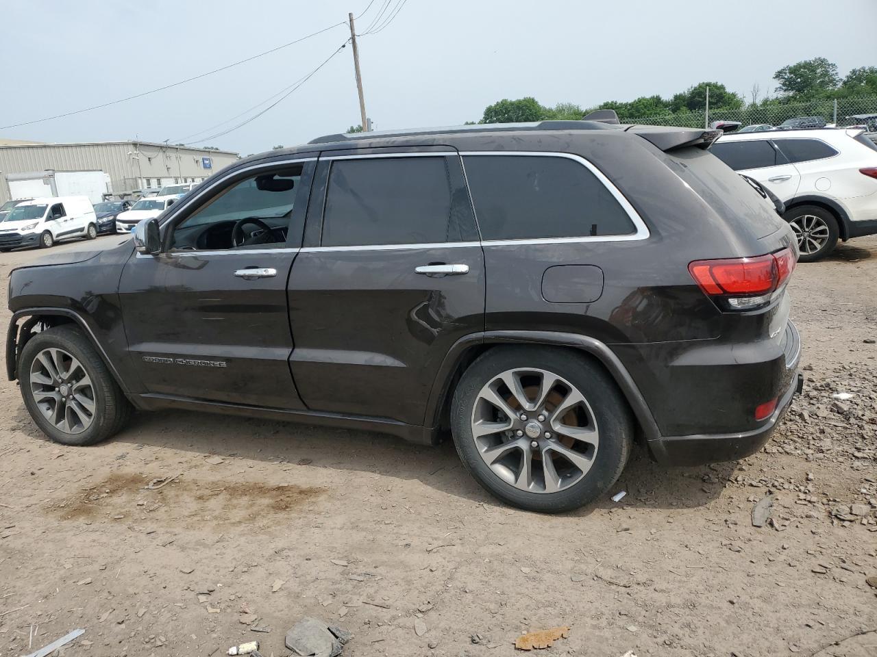 2017 Jeep Grand Cherokee Overland - zdjęcie 2