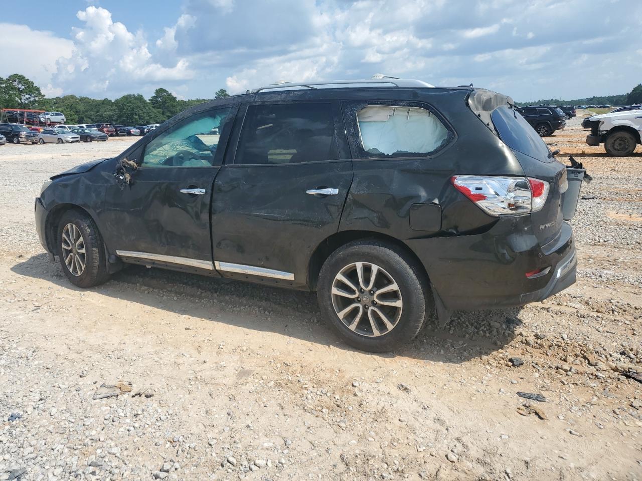 2015 Nissan Pathfinder S - zdjęcie 2