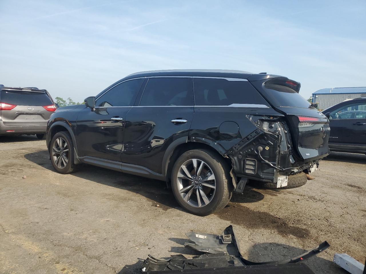 2024 Infiniti Qx60 Luxe - zdjęcie 2
