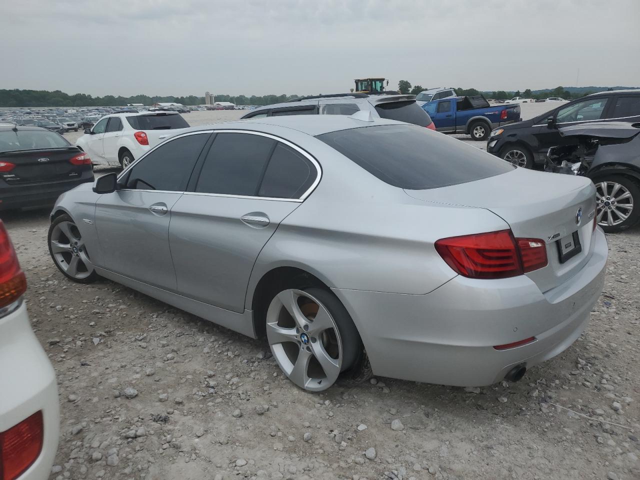 2013 BMW 535 Xi - zdjęcie 2