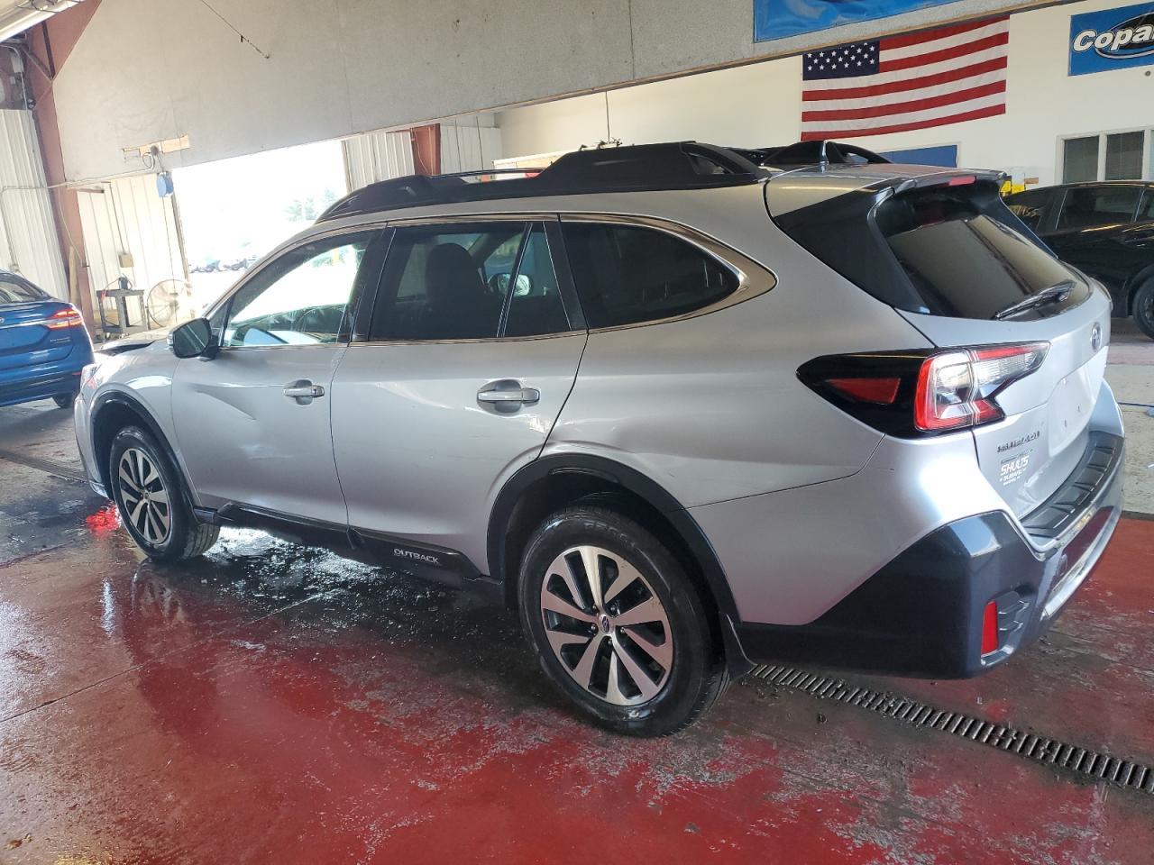 2020 Subaru Outback - zdjęcie 2