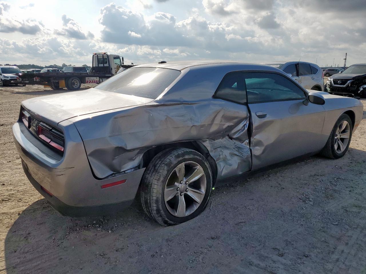 2016 Dodge Challenger Sxt - zdjęcie 3