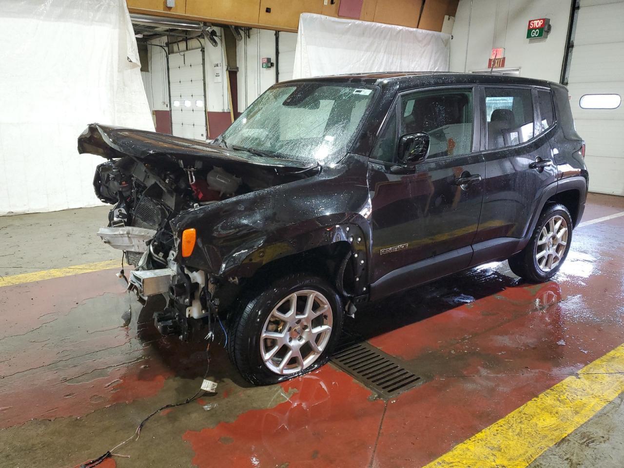 2023 Jeep Renegade Latitude - zdjęcie główne