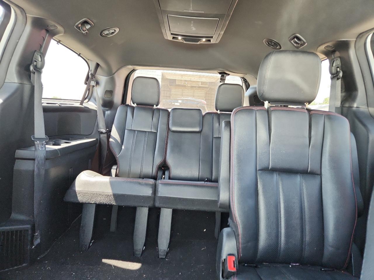 2017 Dodge Caravan - zdjęcie 10