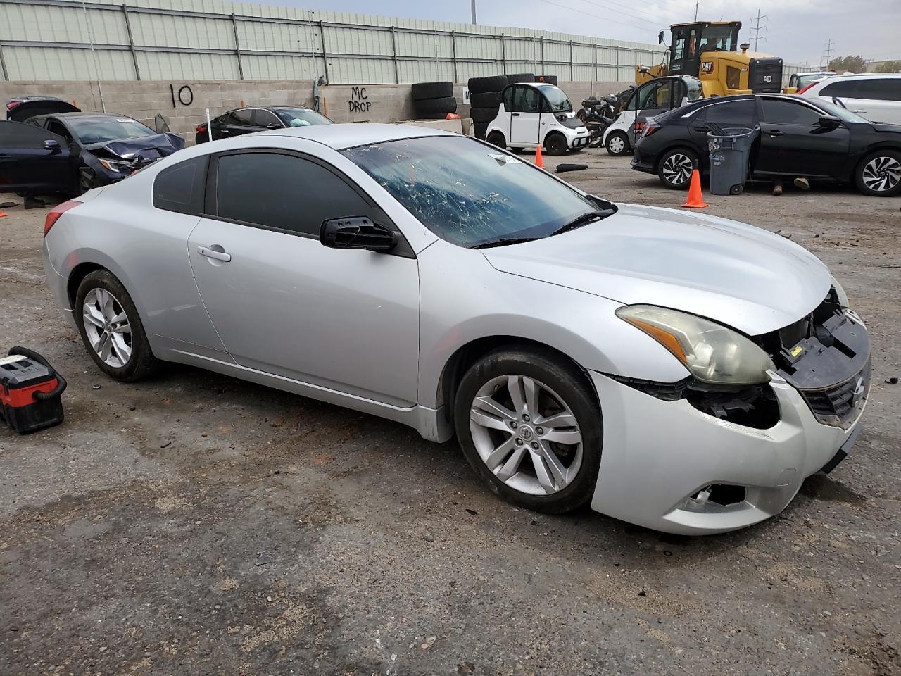 2013 Nissan Altima S - zdjęcie 4