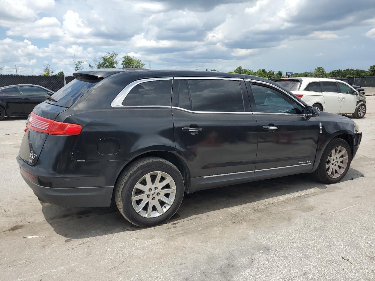2015 Lincoln Mkt - zdjęcie 3